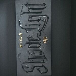 Kat Von D Shade + Light Eye Palette